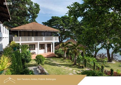 Beach House For Sale in Anilao Proper, Batangas .